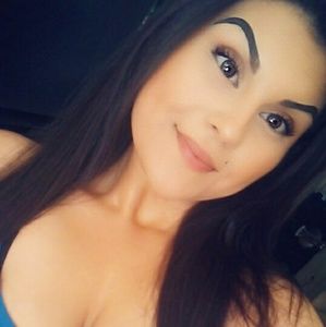 Meet your Posher, Desiree